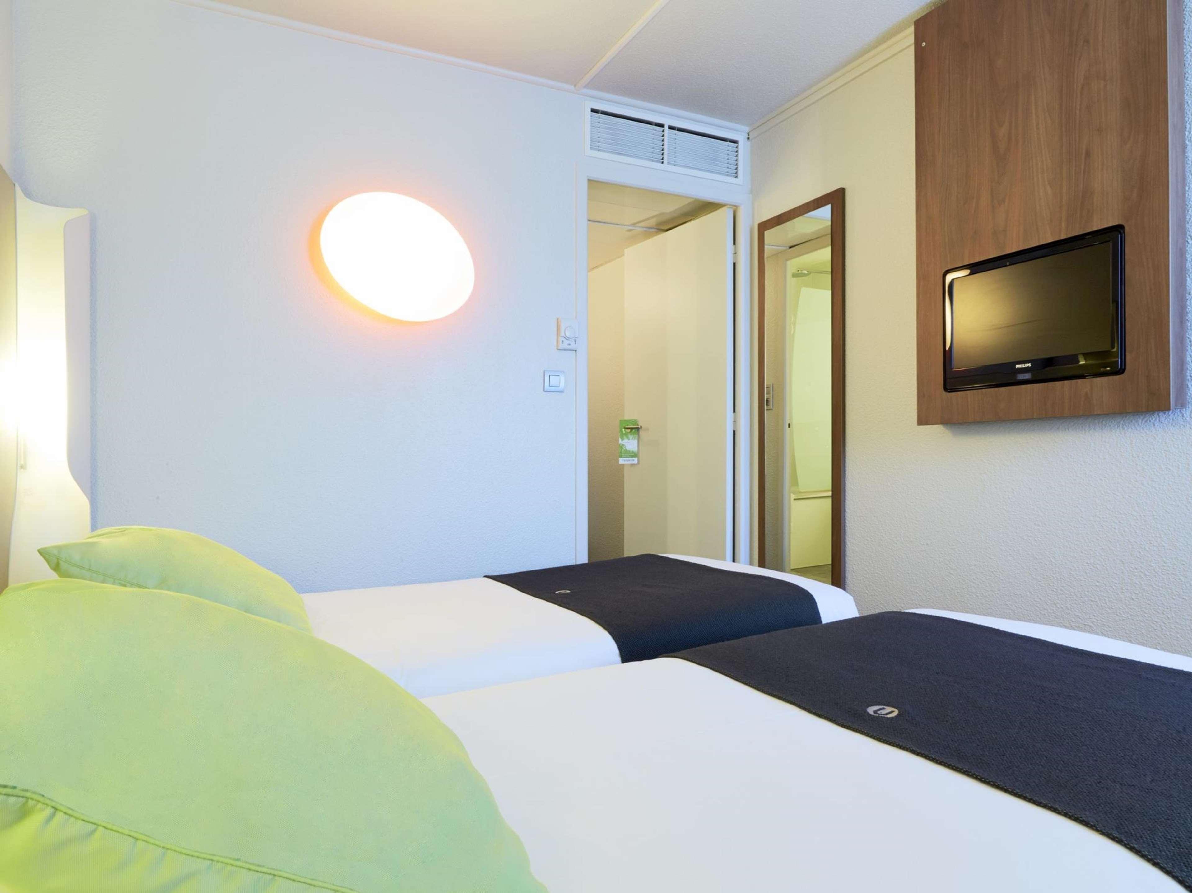 Campanile Paris Est - Pantin Hotell Eksteriør bilde