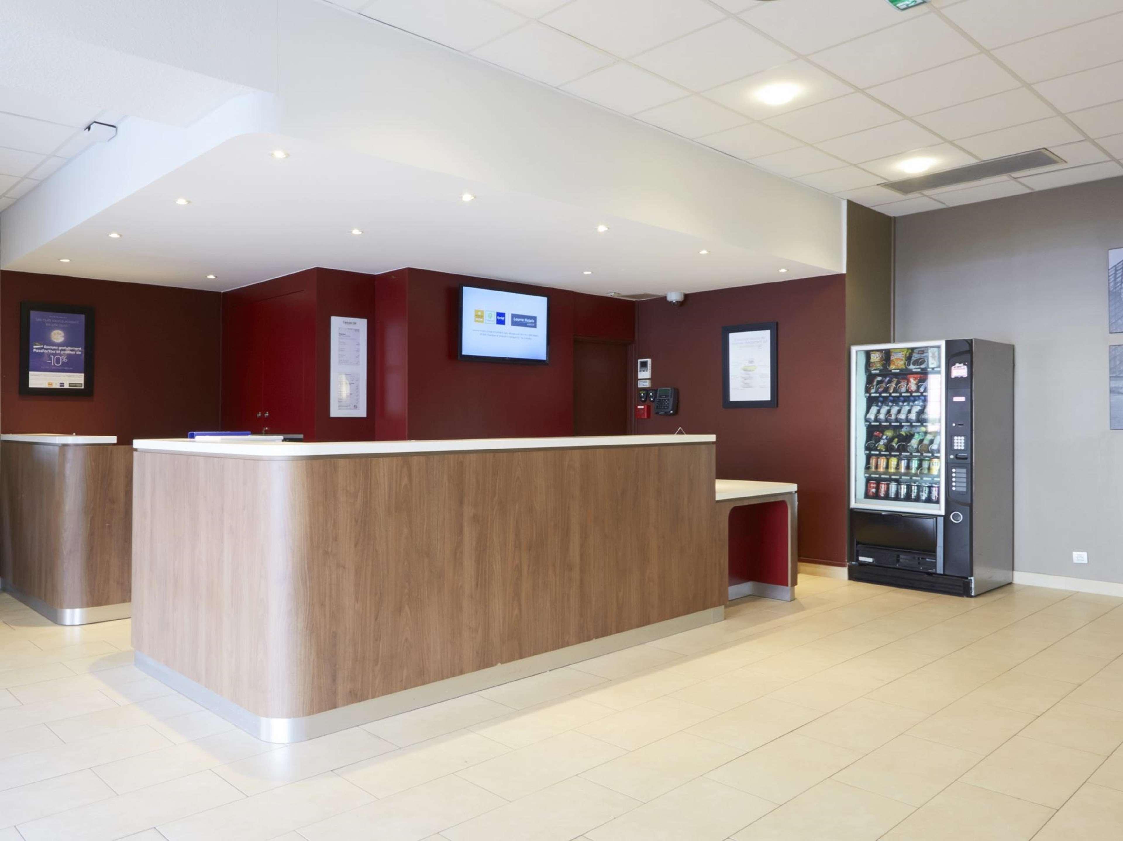 Campanile Paris Est - Pantin Hotell Eksteriør bilde