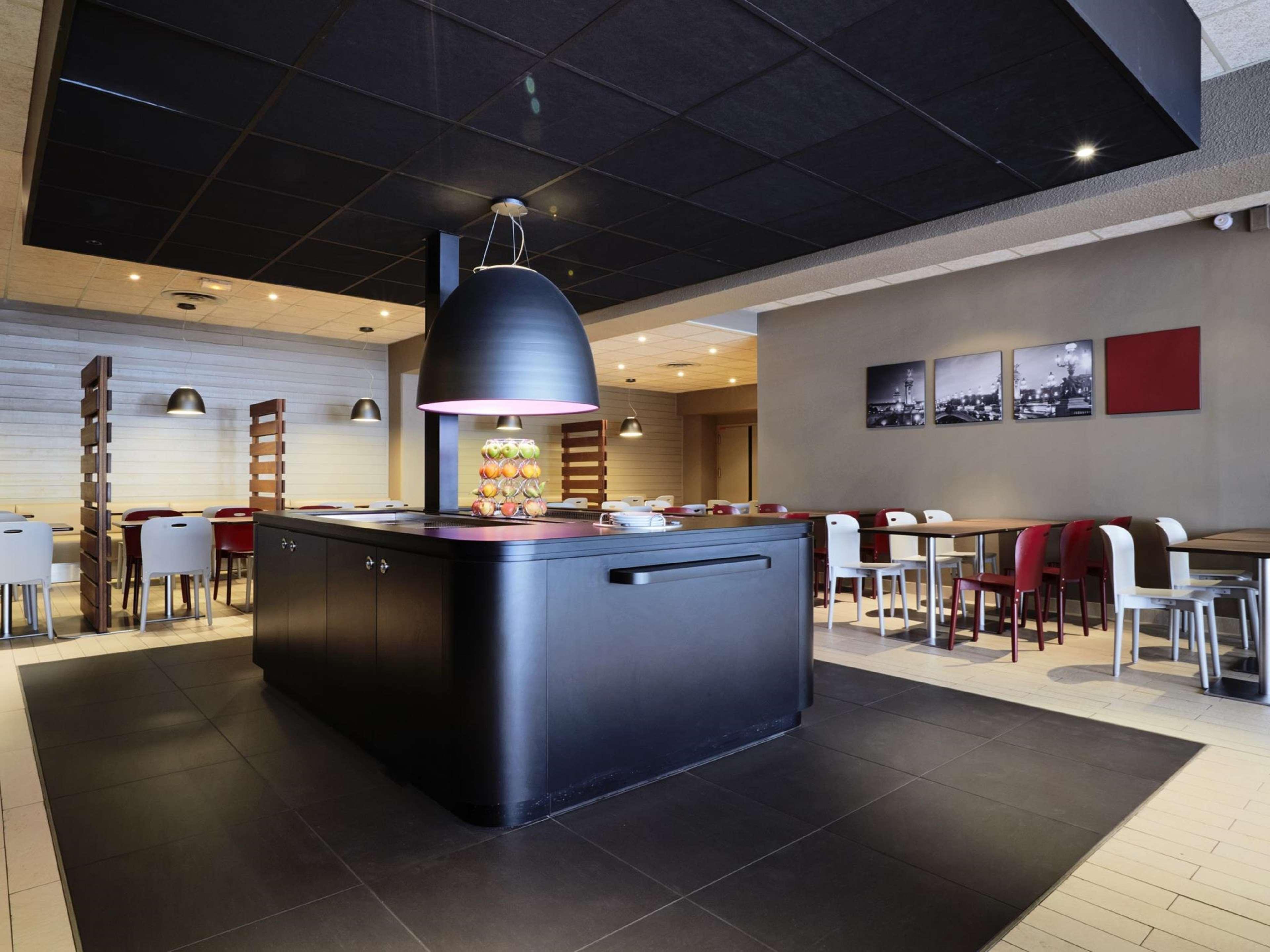 Campanile Paris Est - Pantin Hotell Eksteriør bilde
